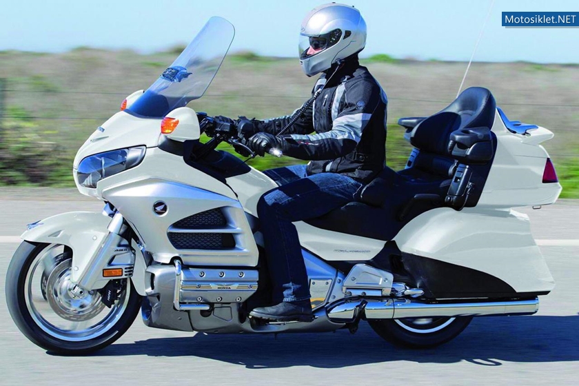 HondaGoldwing-2012-model-001
