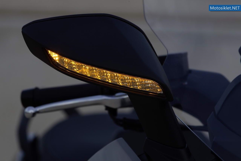 BMW-C650-GT-2012Model-BMW-Scooter-072