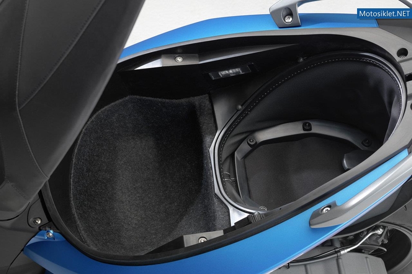BMW-C600-Sport-2012model-033