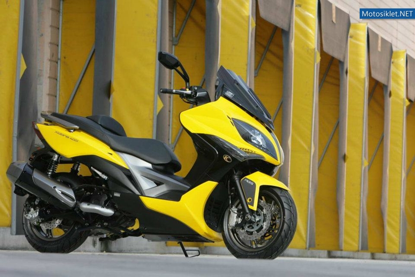 Kymco-Xciting-400-2012-model-002