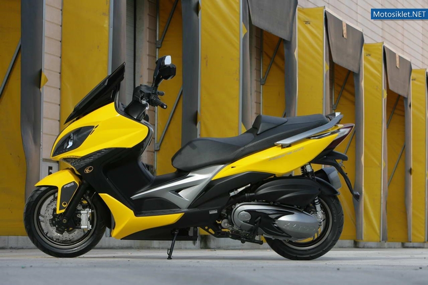 Kymco-Xciting-400-2012-model-011