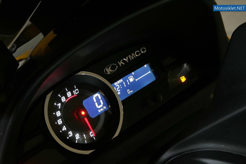 Kymco-Xciting-400-2012-model-014