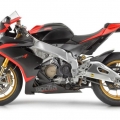 Aprilia-RSV4-R-APRC-e-Factory-002