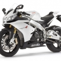 Aprilia-RSV4-R-APRC-e-Factory-008