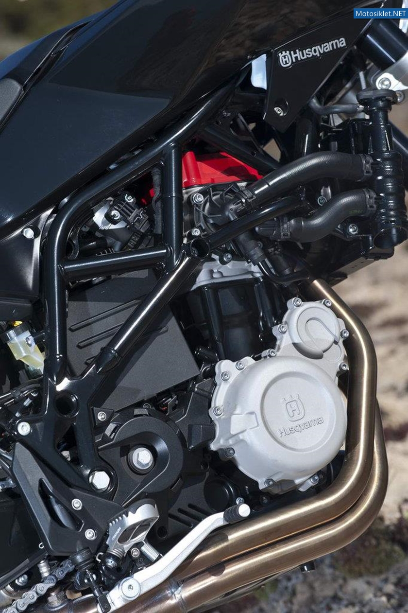 Husqvarna-Nuda900-900-R-015