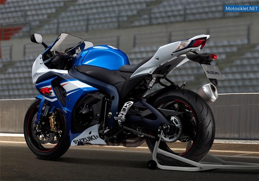 2012-Suzuki-GSX-R1000-006