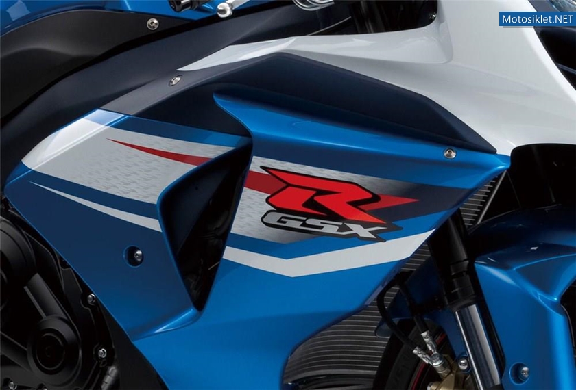 2012-Suzuki-GSX-R1000-010