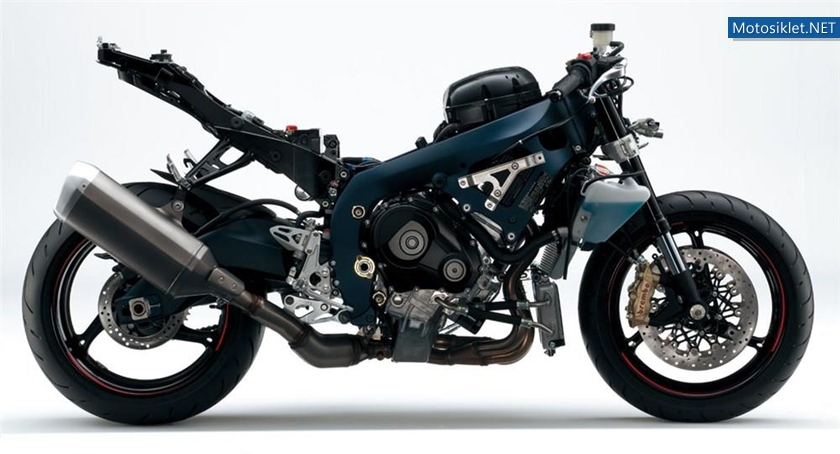 2012-Suzuki-GSX-R1000-020