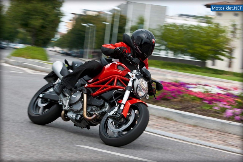 Ducati-Monster-795-012