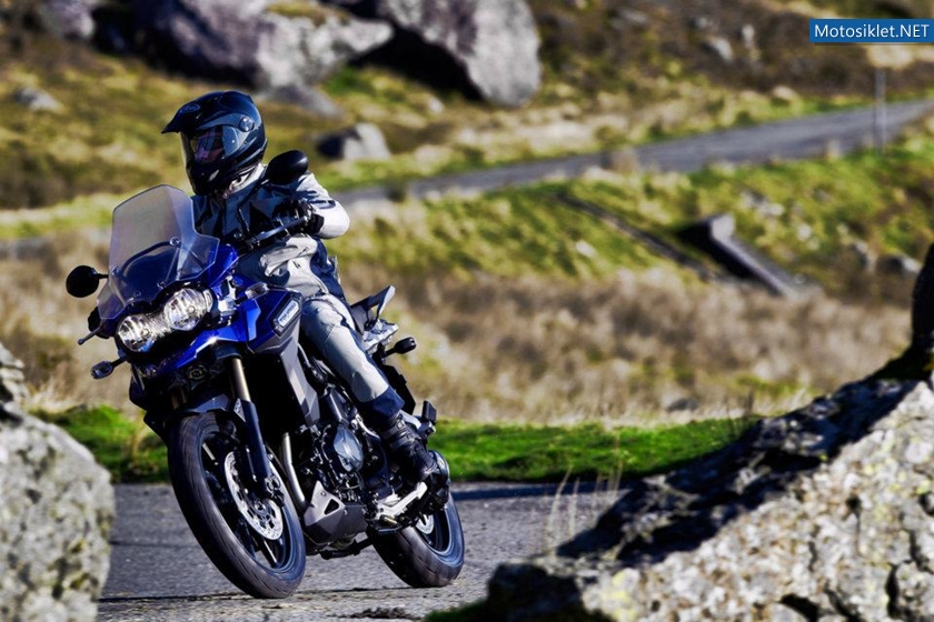 Triumph-Tiger-Explorer-1200-2012-003