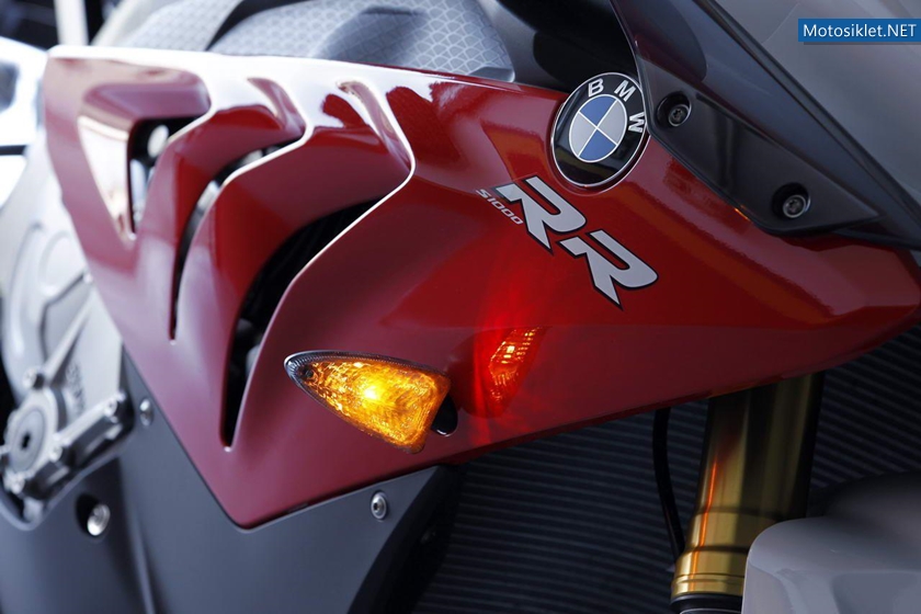 2012-BMW-S-1000RR-043