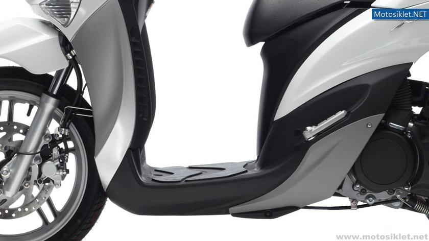 Yamaha-Xenter-125-150-004