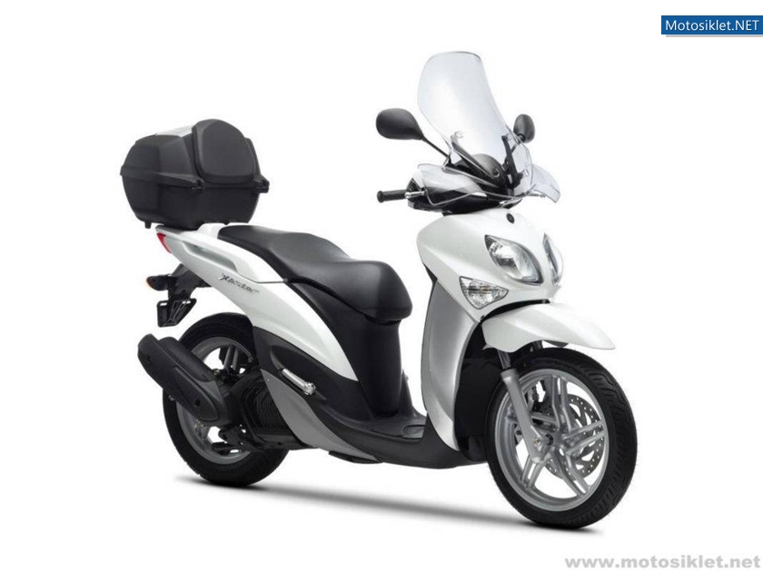 Yamaha-Xenter-125-150-010