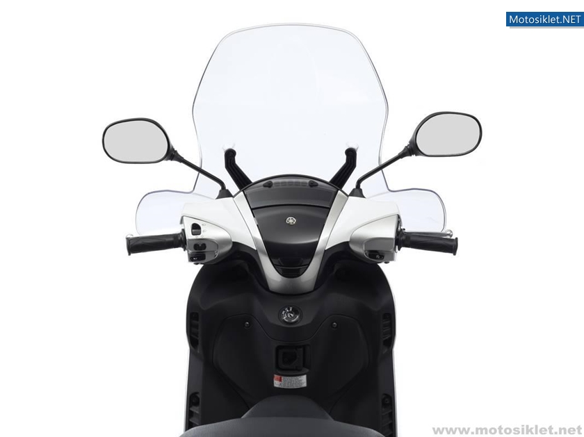 Yamaha-Xenter-125-150-013