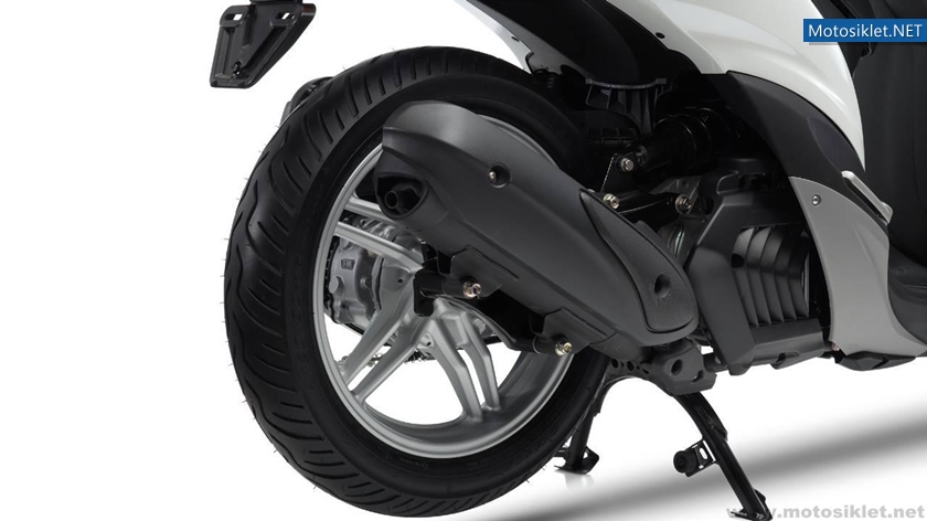 Yamaha-Xenter-125-150-017