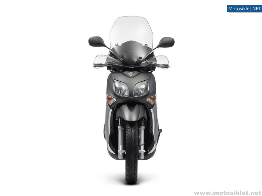 Yamaha-Xenter-125-150-027