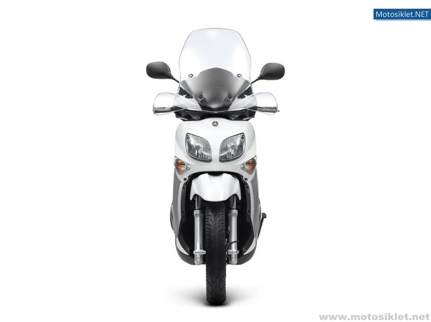 Yamaha-Xenter-125-150-032