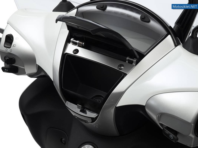 Yamaha-Xenter-125-150-033