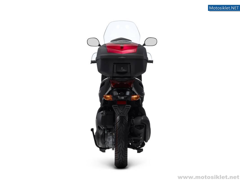 Yamaha-Xenter-125-150-034