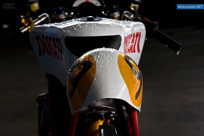 Ducati-916-Superbike-Radical-001