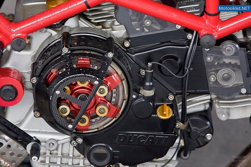 Ducati-916-Superbike-Radical-004