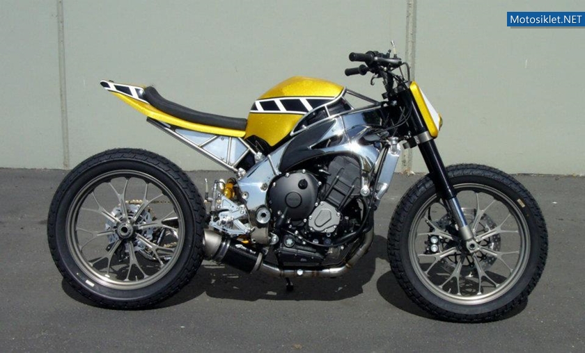Yamaha-R1-Street-Tracker-002
