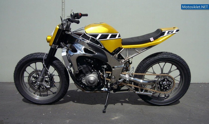Yamaha-R1-Street-Tracker-004