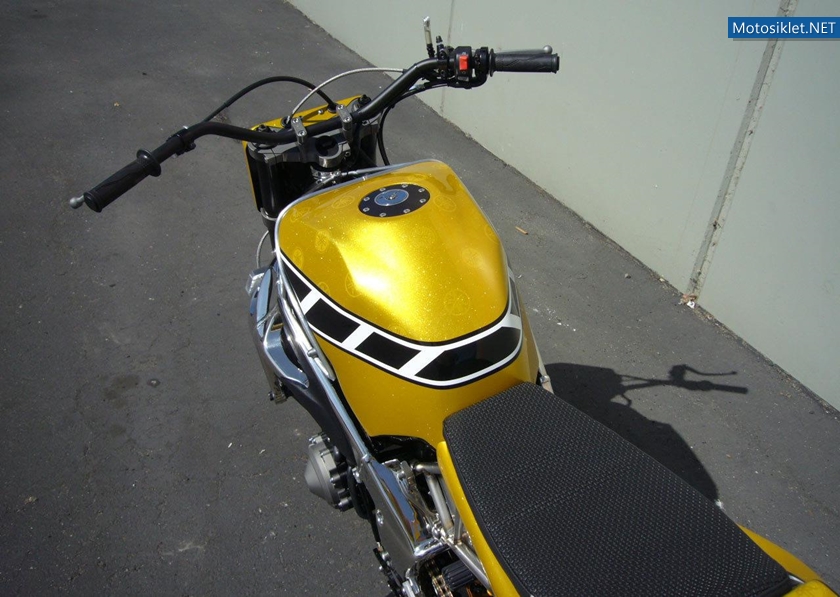 Yamaha-R1-Street-Tracker-005