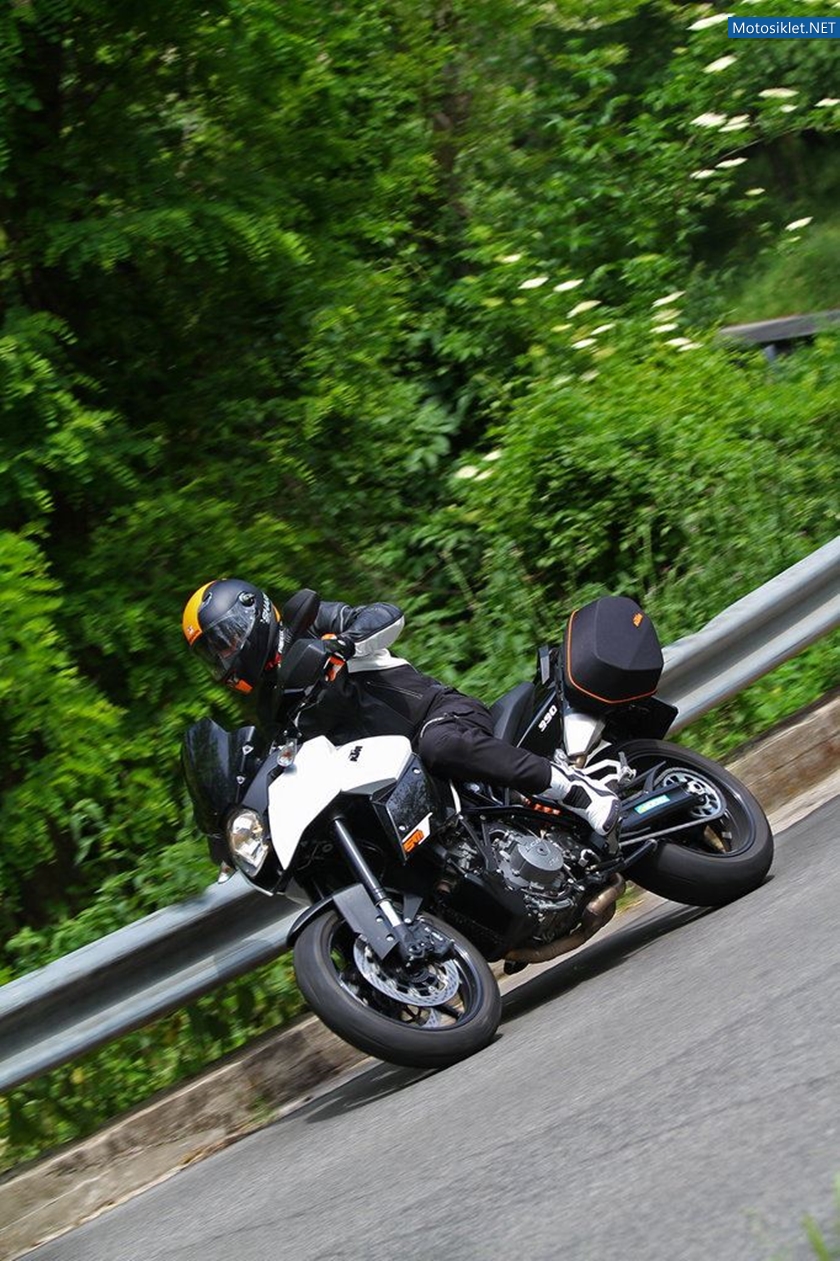 KTM-990-SM-T-001