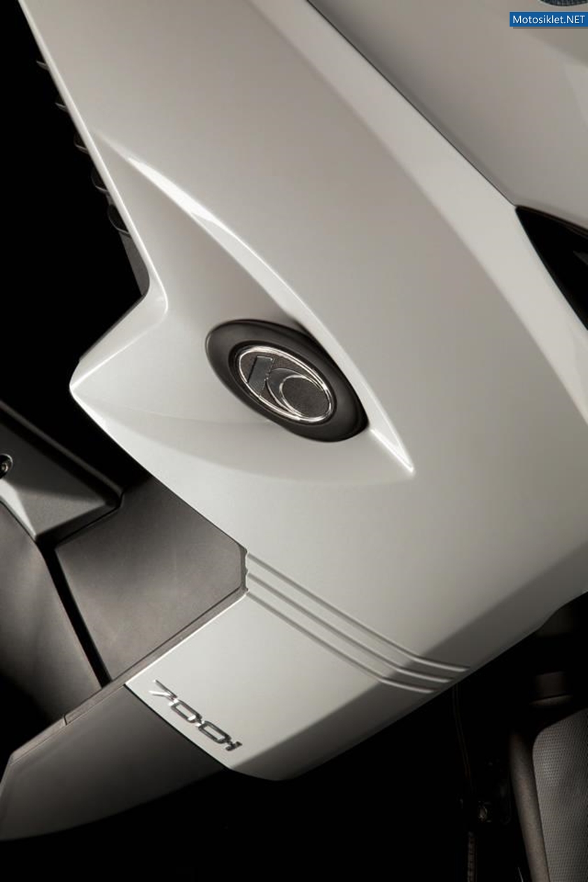Kymco-MyRoad-700-007