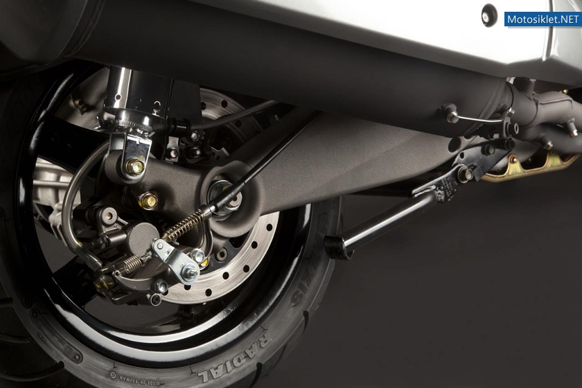 Kymco-MyRoad-700-024