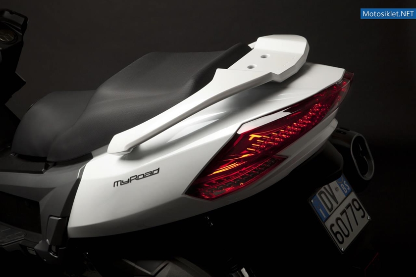Kymco-MyRoad-700-026