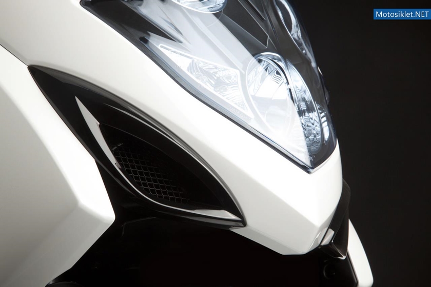 Kymco-MyRoad-700-033