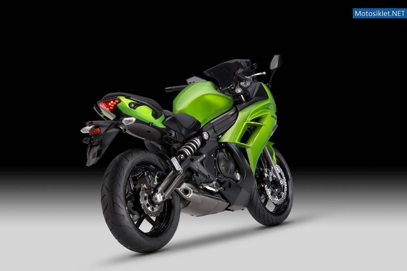 Kawasaki-ER-6F-002