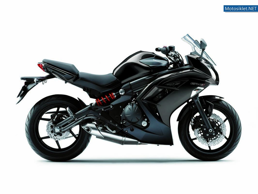 Kawasaki-ER-6F-023