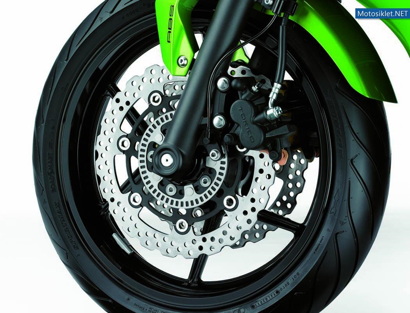 Kawasaki-ER-6F-033