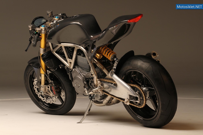 Ducati-Monster-NCR-M4-Custom-70000-001