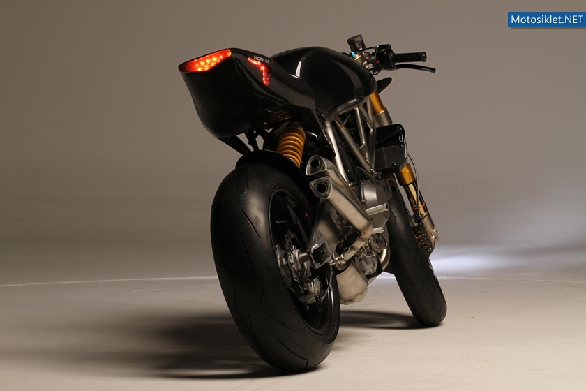 Ducati-Monster-NCR-M4-Custom-70000-012