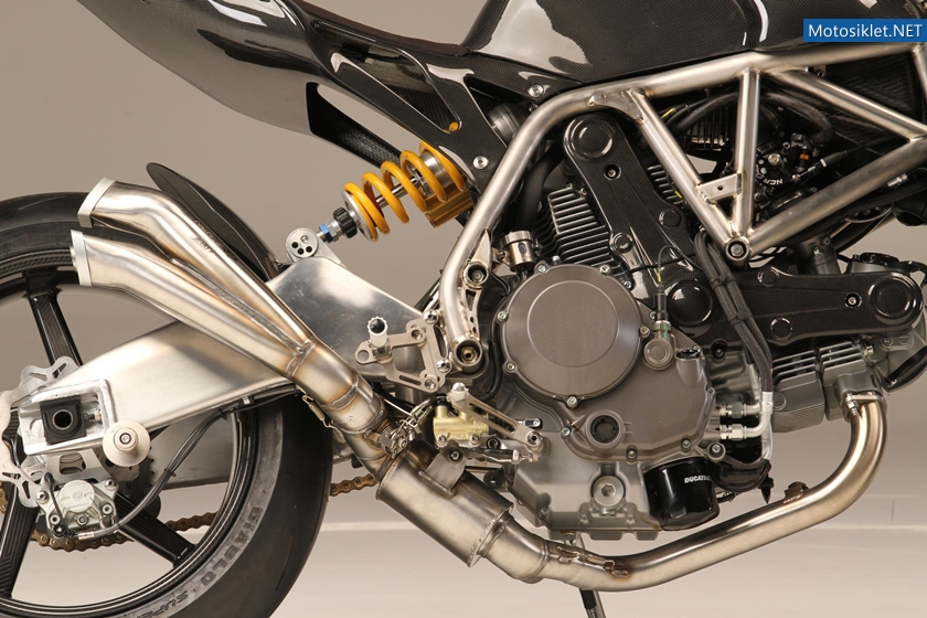 Ducati-Monster-NCR-M4-Custom-70000-021