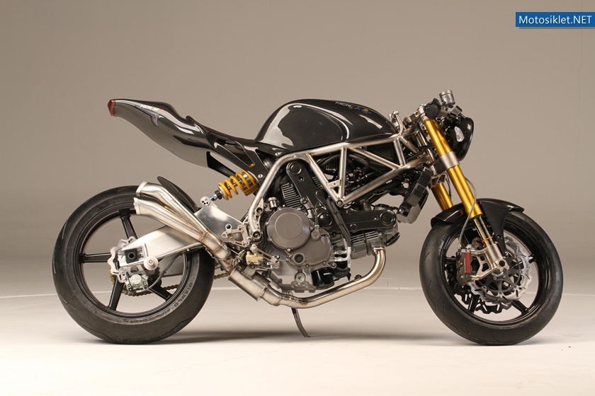 Ducati-Monster-NCR-M4-Custom-70000-022
