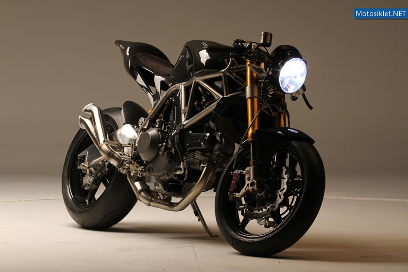 Ducati-Monster-NCR-M4-Custom-70000-023