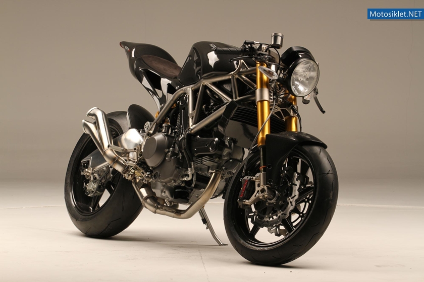 Ducati-Monster-NCR-M4-Custom-70000-025