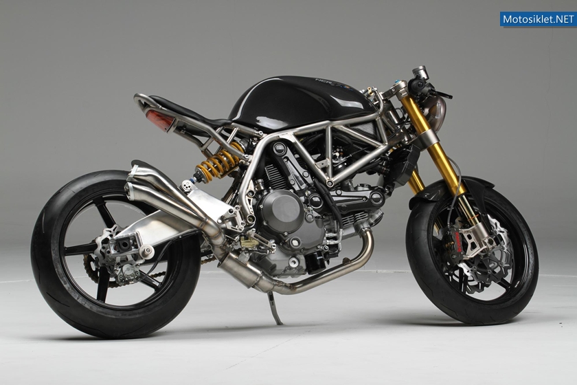 Ducati-Monster-NCR-M4-Custom-70000-027
