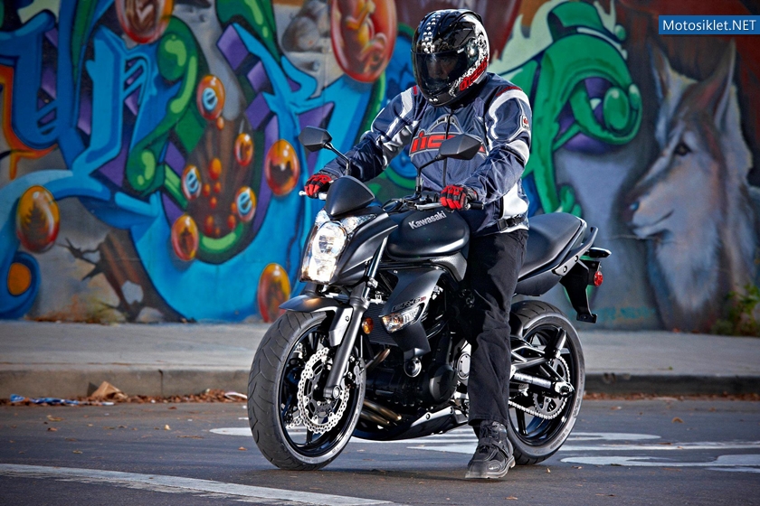 Kawasaki-ER-6N-021