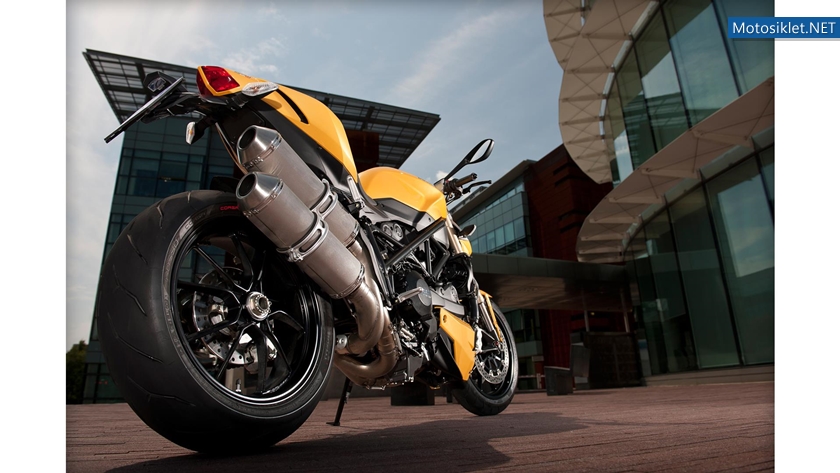 Ducati-Streetfighetr-848-2012-023