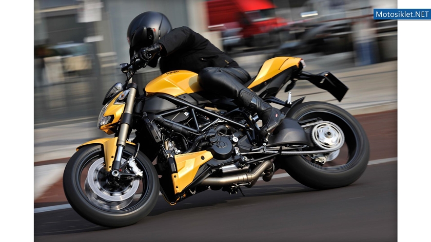 Ducati-Streetfighetr-848-2012-027