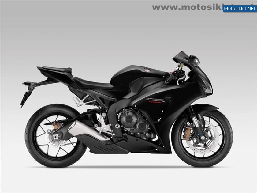 2012-Honda-CBR-1000RR-Fireblade-008