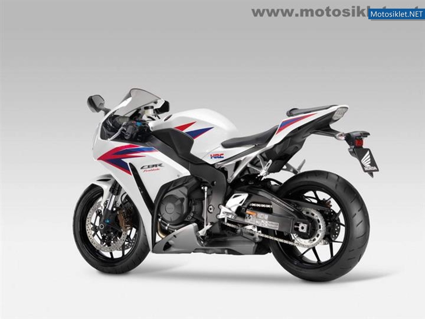 2012-Honda-CBR-1000RR-Fireblade-060