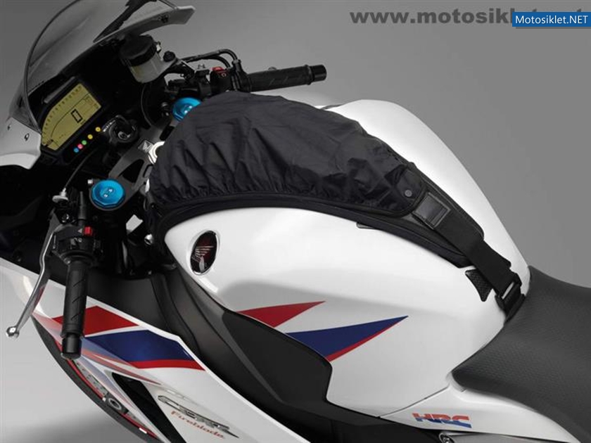 2012-Honda-CBR-1000RR-Fireblade-068