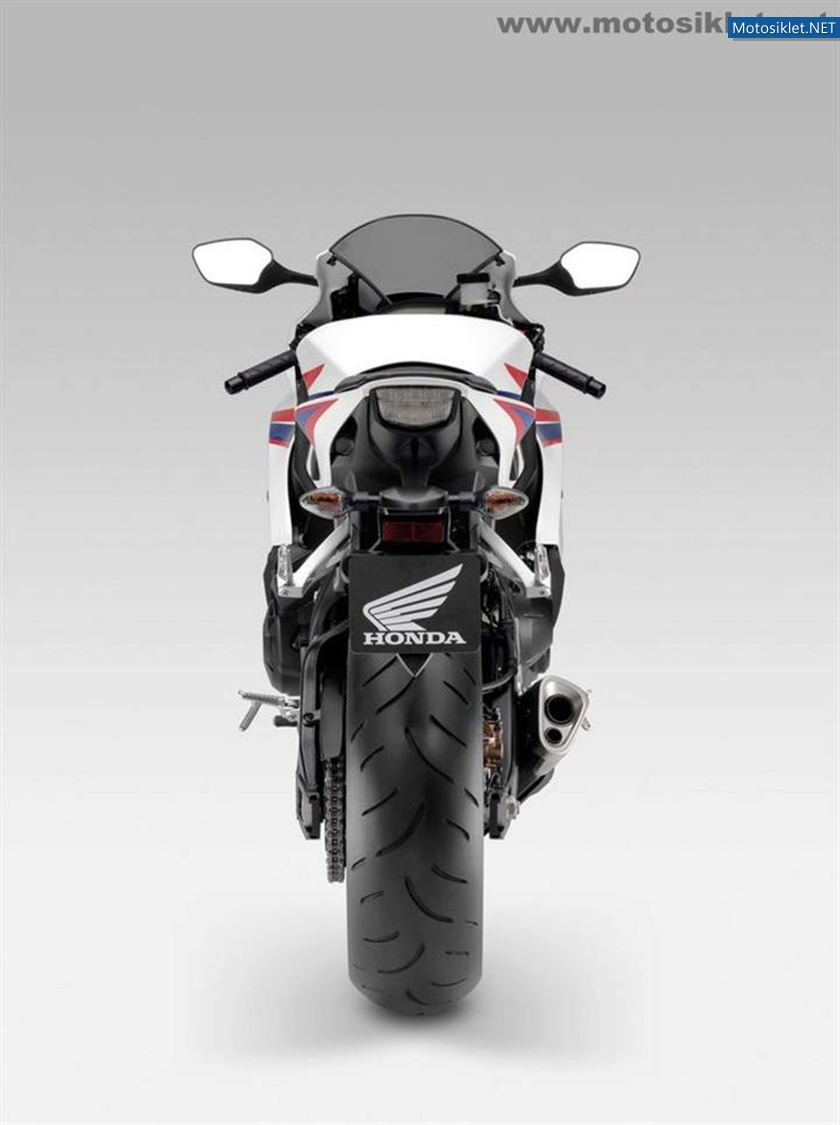 2012-Honda-CBR-1000RR-Fireblade-072
